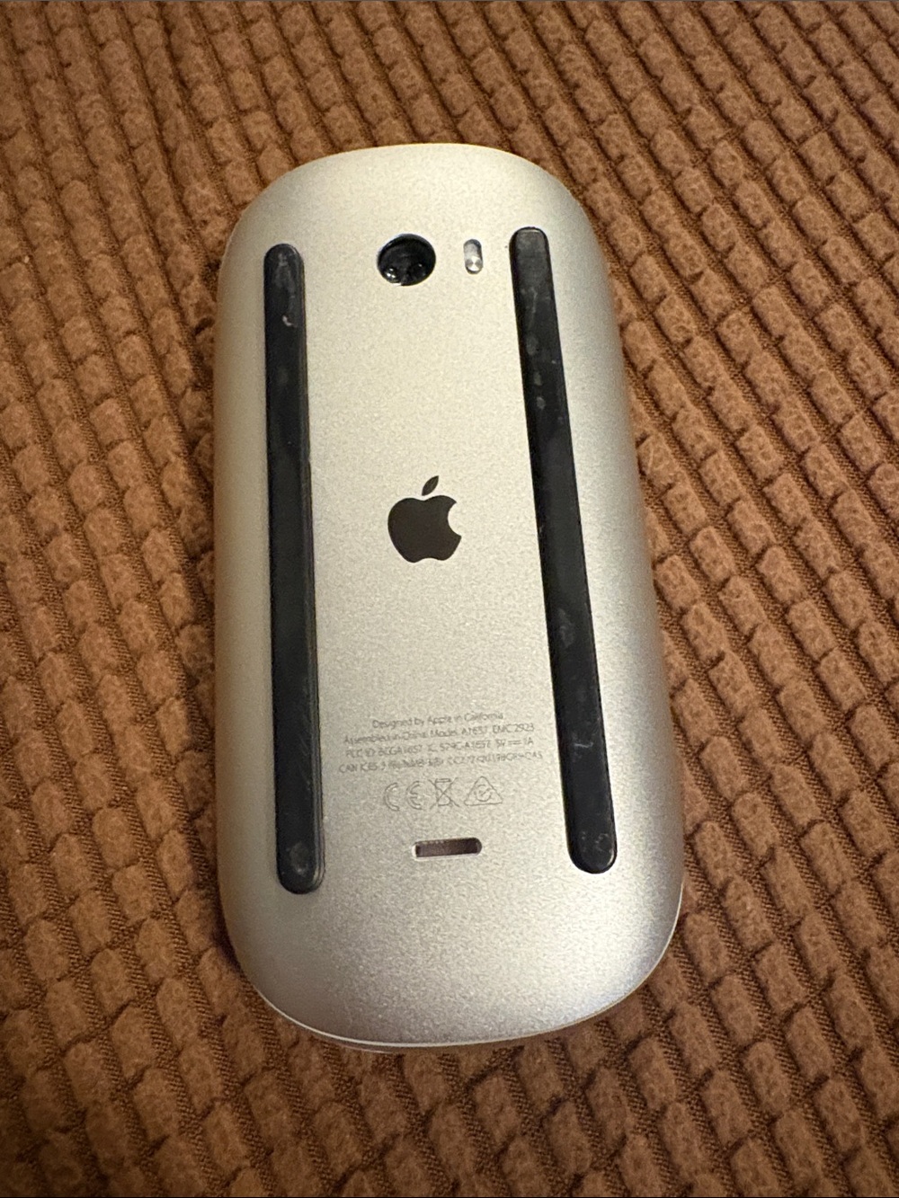 Apple Magic Mouse - Picture 2 of 5